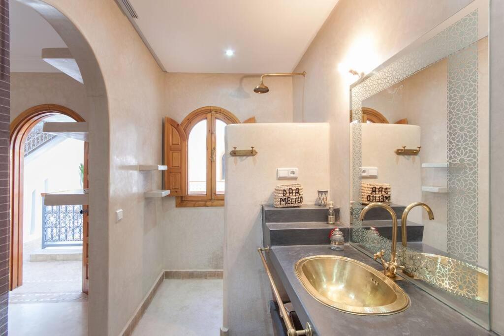Riad Melilo Avec Piscine Chauffee Marrakesh Exterior photo